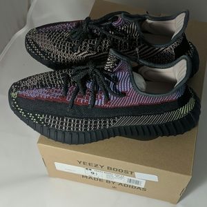 Yeezy 350 V2 Yecheil